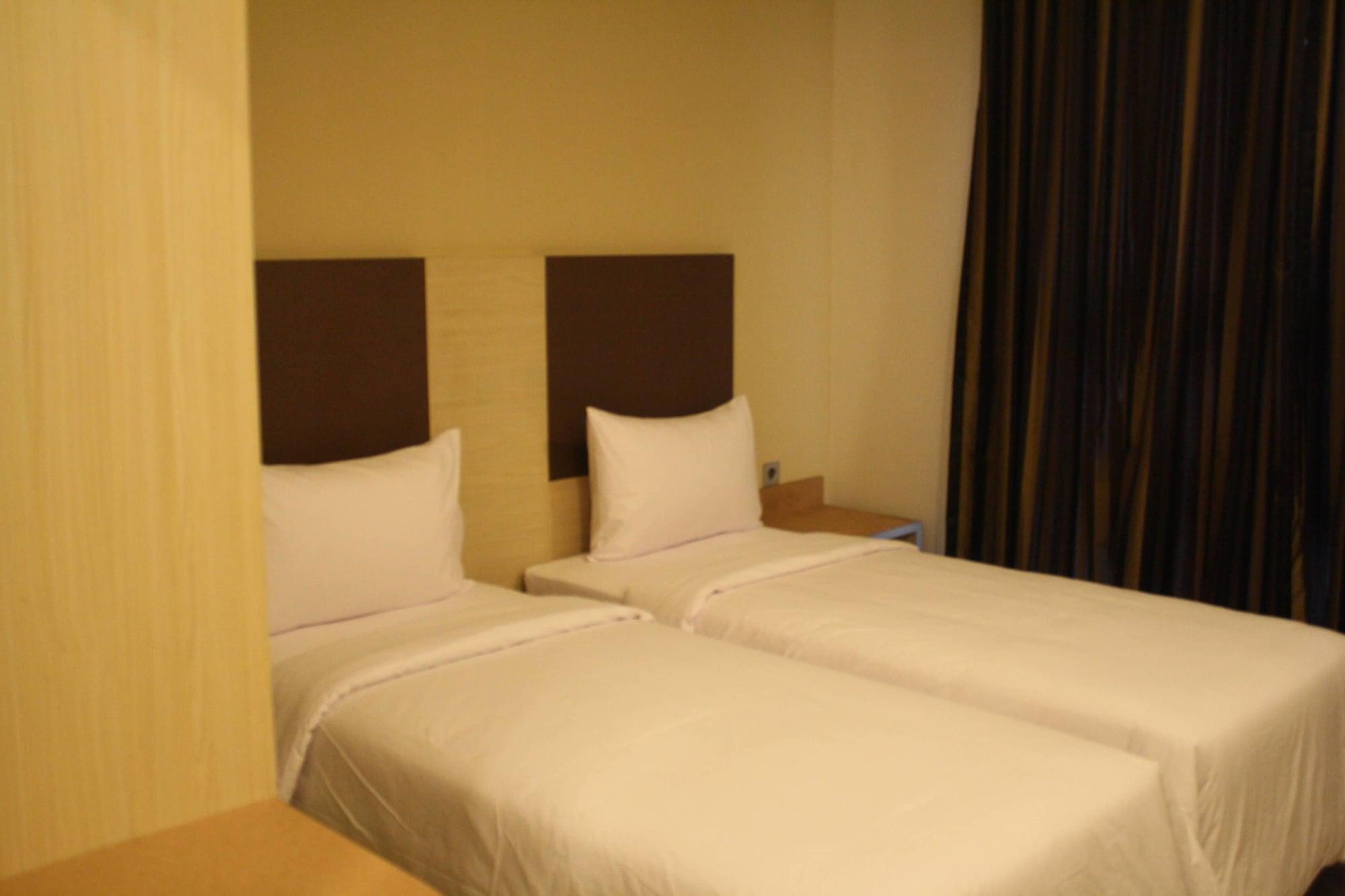 Sparks Odeon Sukabumi, Artotel Curated Eksteriør billede