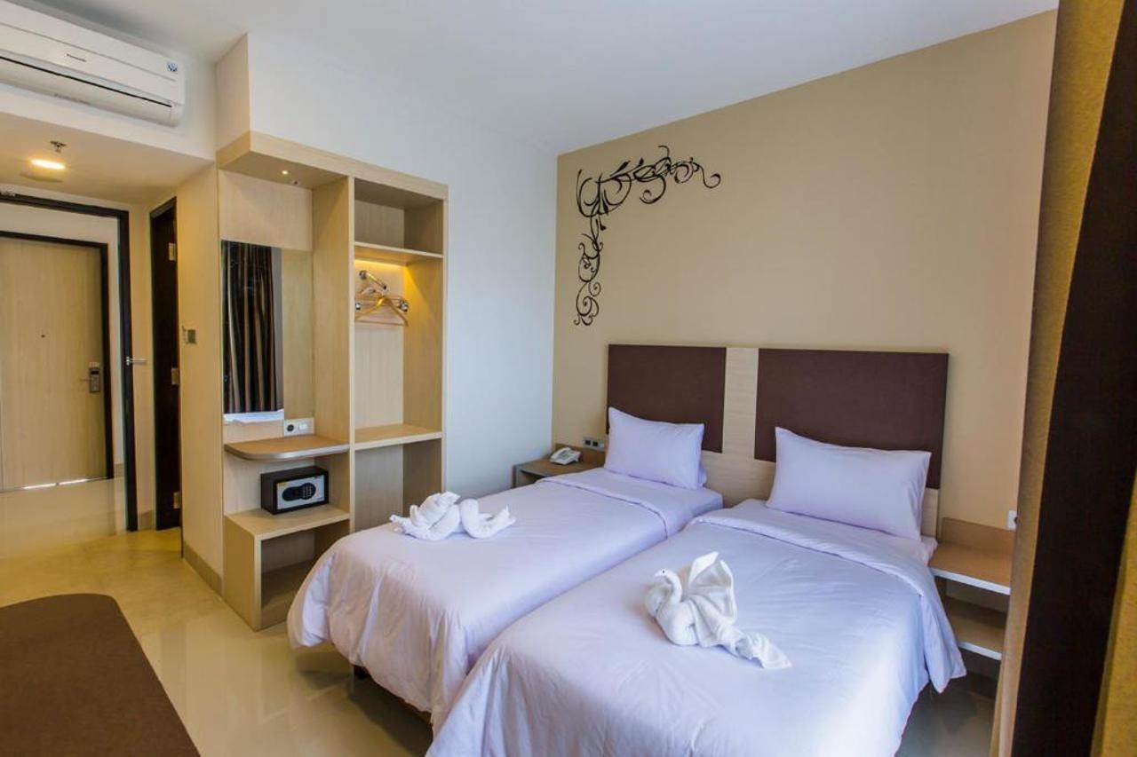 Sparks Odeon Sukabumi, Artotel Curated Eksteriør billede
