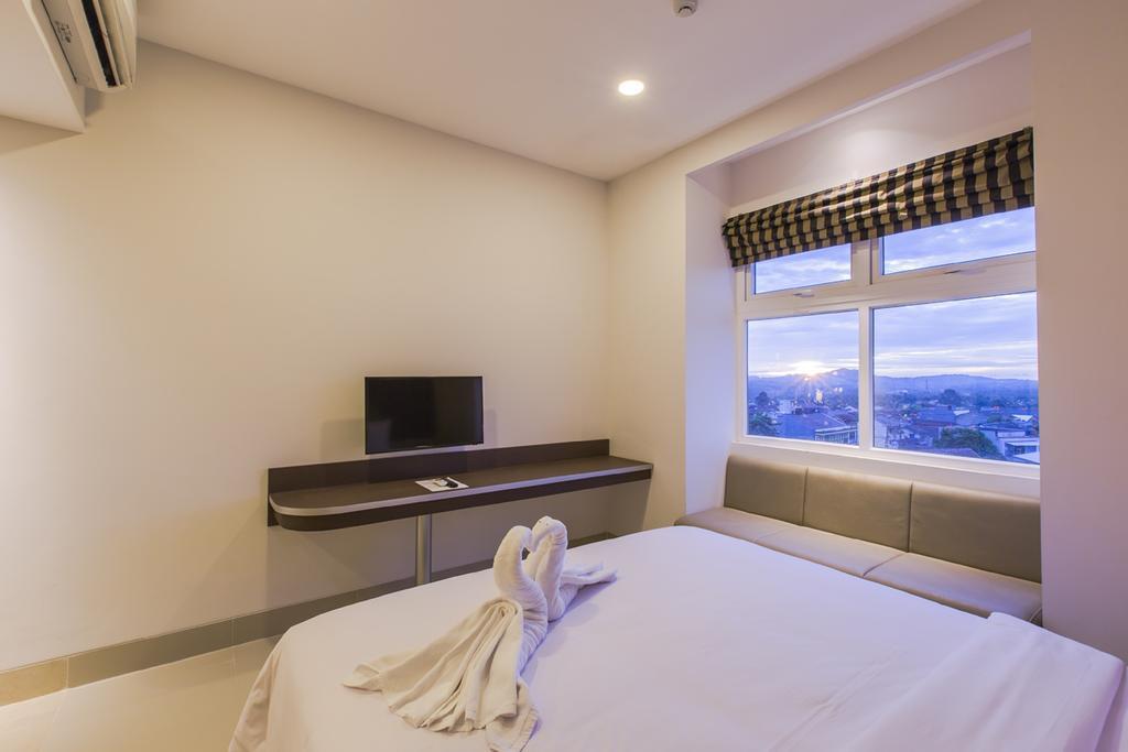 Sparks Odeon Sukabumi, Artotel Curated Eksteriør billede