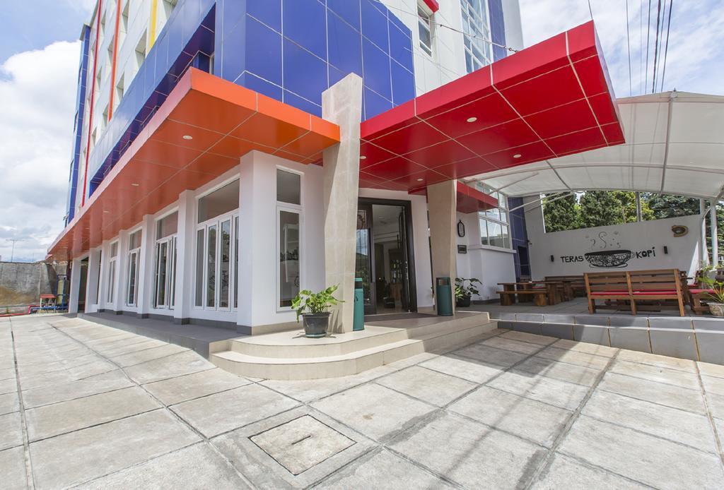 Sparks Odeon Sukabumi, Artotel Curated Eksteriør billede