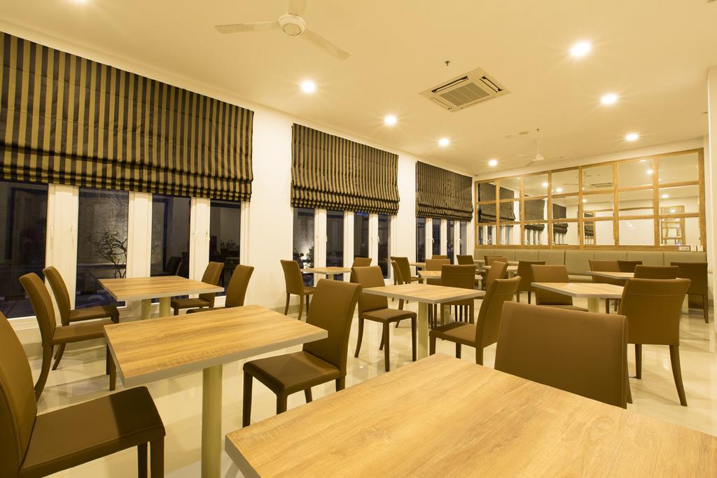 Sparks Odeon Sukabumi, Artotel Curated Eksteriør billede